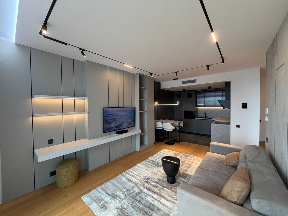 Direct proprietar - Ofer pentru inchiriere apartament doua camere  + parcare One Floreasca Towers