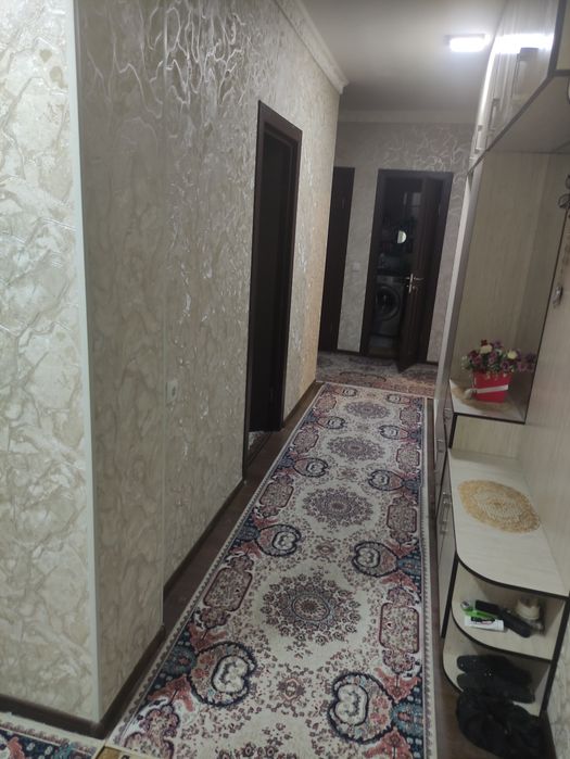 Uy sotiladi Yangihayot tumanida 3 xonali