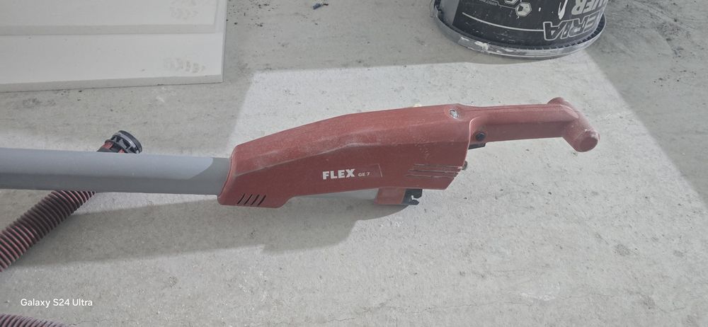 Vând girafa Flex G7 cu capuri schibabile