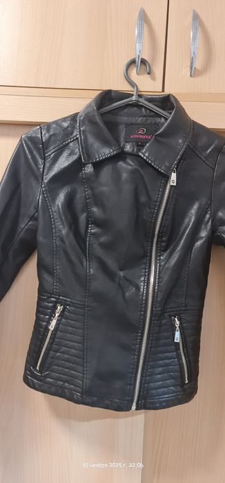 Срочно продам куртки демисезон