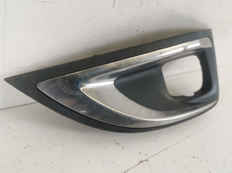 Grila Bara Fata Dreapta Peugeot  3008 2 [2016 - 2020] Original In Star