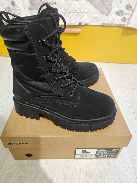 Дамски боти от Cropp