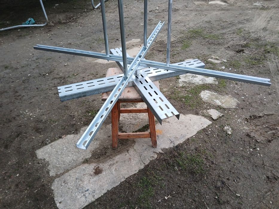 Derulator pentru teava ancalzire pardoseala