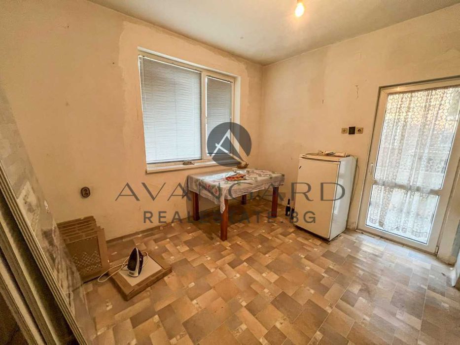 Продава се Тристаен апартамент в Пловдив, Център - 98 кв.м за 1666 €/кв.м - Снимка #3