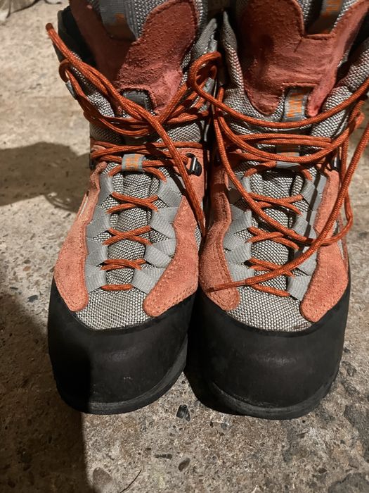 Туристически обувки