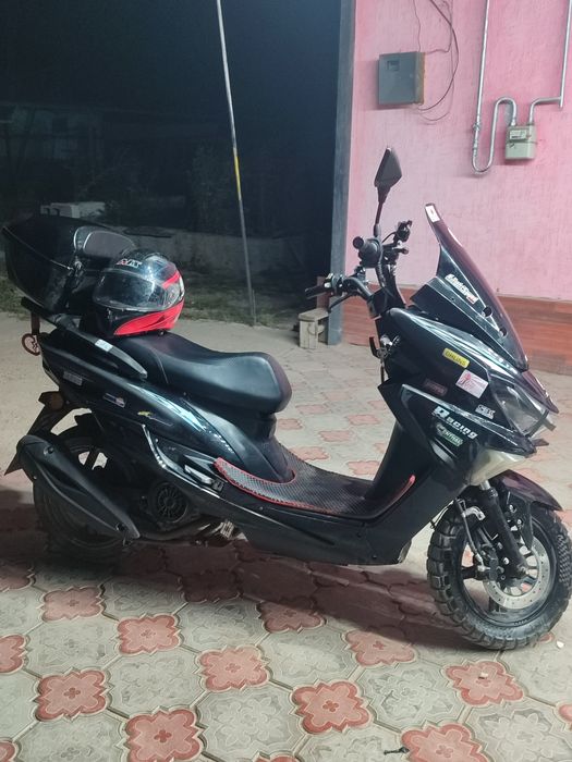 Продаю срочно мопед