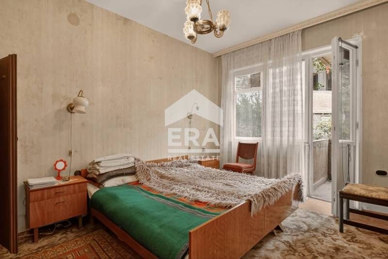 Продава се Четиристаен апартамент в Варна, Гръцка махала - 105 кв.м за 2562 €/кв.м - Снимка #6