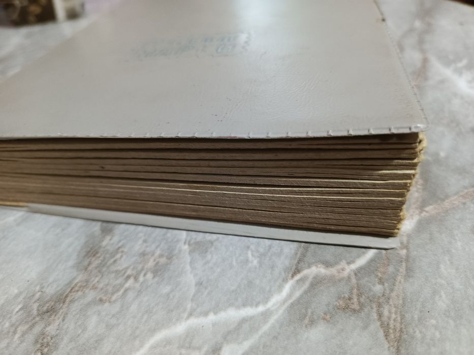 300 ming ichida juda koʻp  Marki sotiladi arzonga berib yuboraman