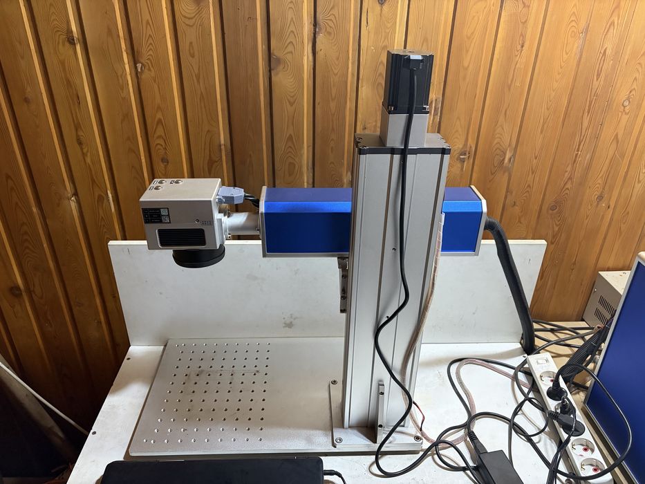 Волоконный лазер