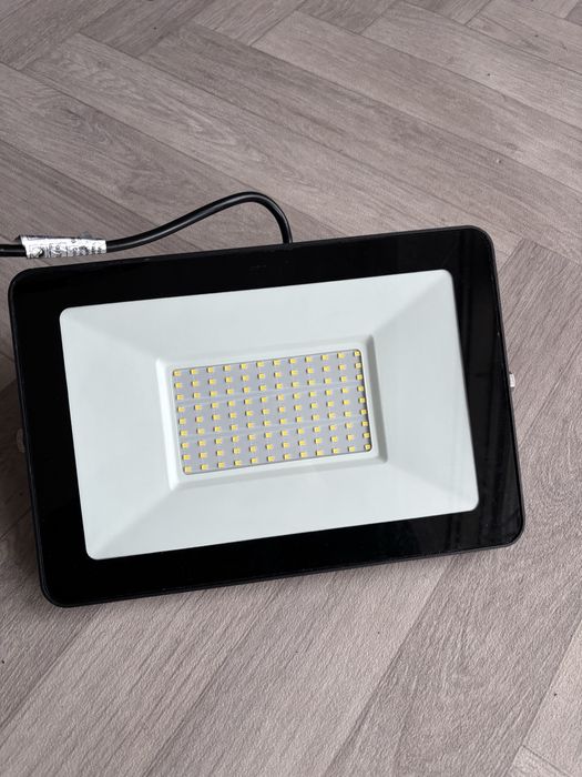 Led панел 100w IP65 3 броя