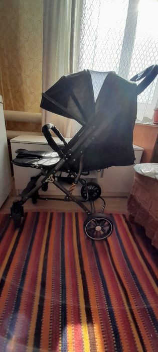 Срочно продам детскую коляску