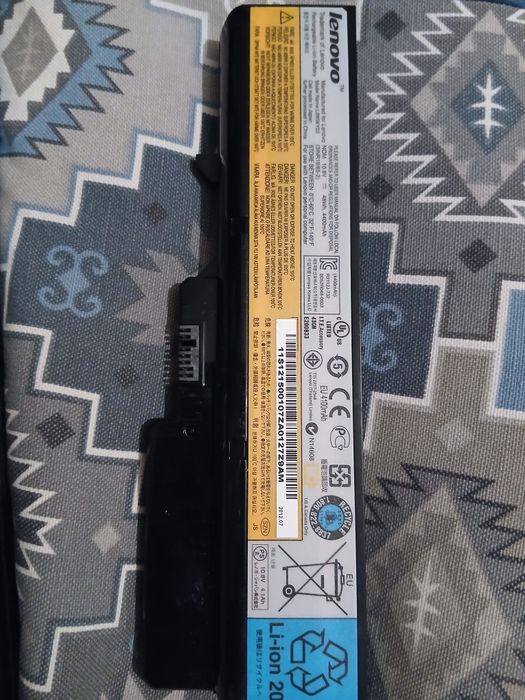 Продам батарейку lenovo в идеальном