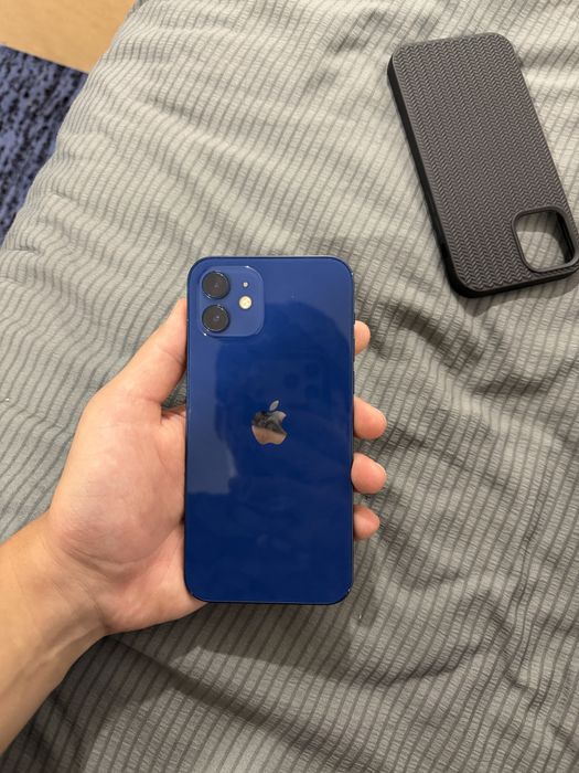 Продам срочно Iphone 12