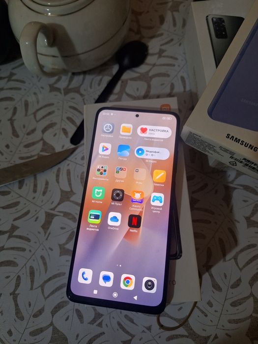 Samsung A54 bor sotiladi