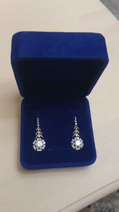 Продам серьги золотые