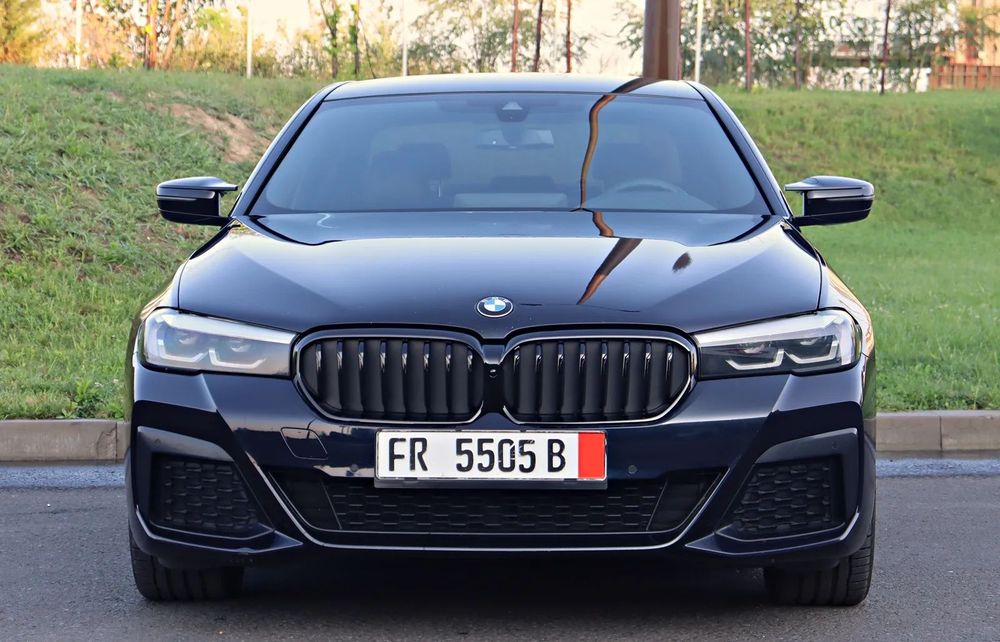 BMW Seria 5 2021 — imagine 3