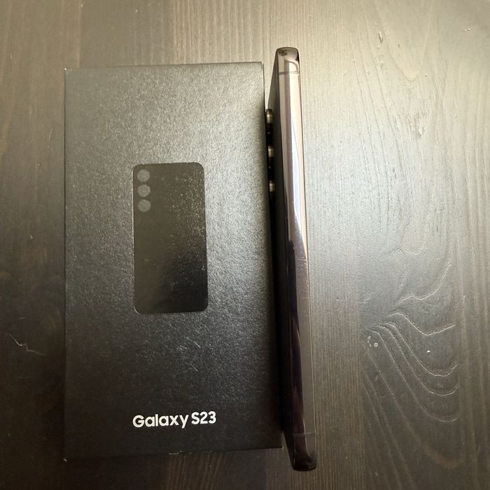 Samsung Galaxy S23, Dual SIM, 8GB RAM, 256GB, 5G, Phantom Black in cutia originala + 2 huse cadou