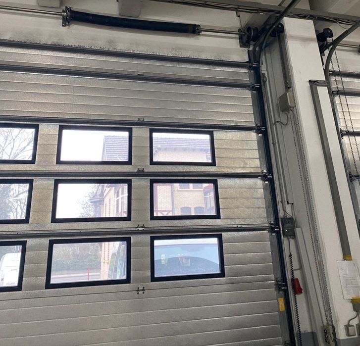 USA SECTIONALA INDUSTRIALA premium poarta hala garaj  H 385 x L 600