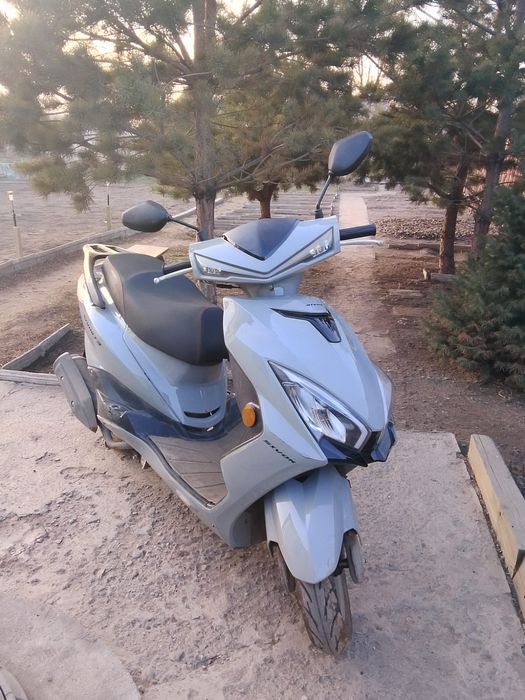 Продам скутер сивок