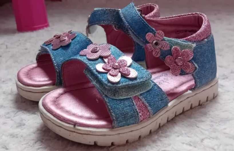 Оригинални детски сандали Cupcake Couture - номер 23