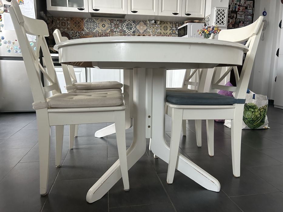 Masa alba cadru lemn Kika extensibilă,, 160/215x110 cm