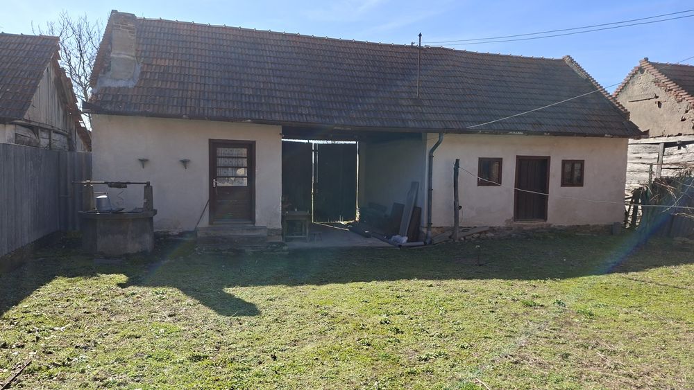 Vand casă la Zorani