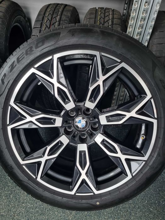 Jante BMW G70 Originale Anvelope iarna Pirelli 285 40 20