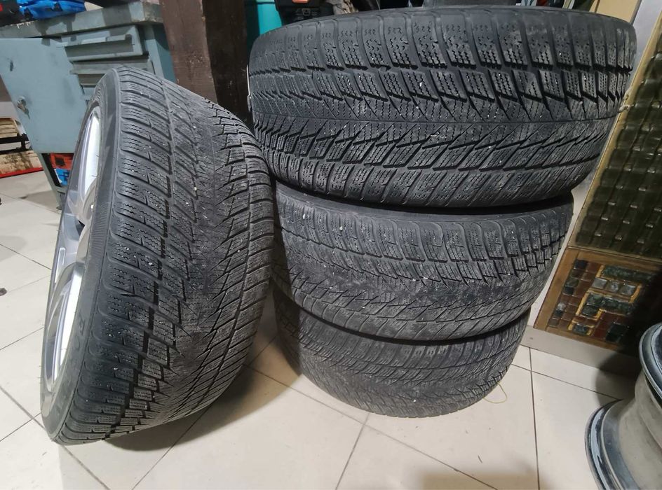 Продавам джанти + гуми  19 AMG W222 Mercedes Benz S class