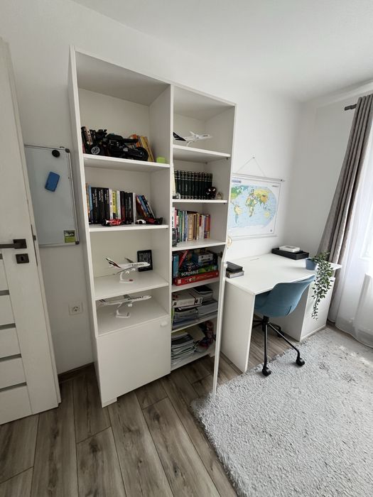Vand etajera inalta cu 2 sertare, 7 nise  - moderna si practica.