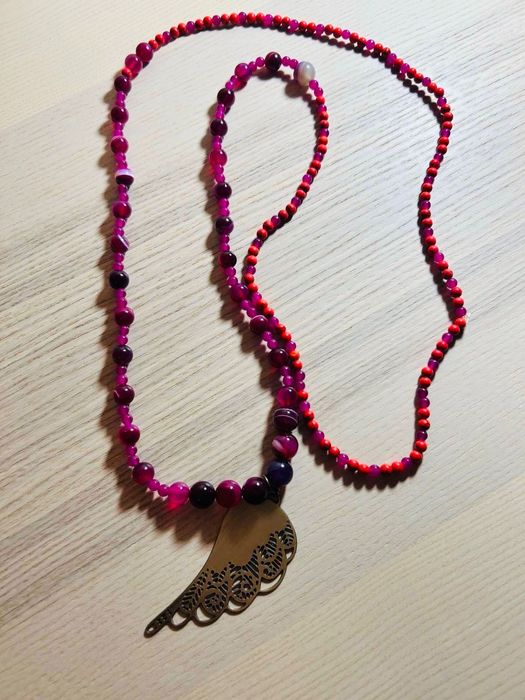 Колиета  ръчно изработени с камъни