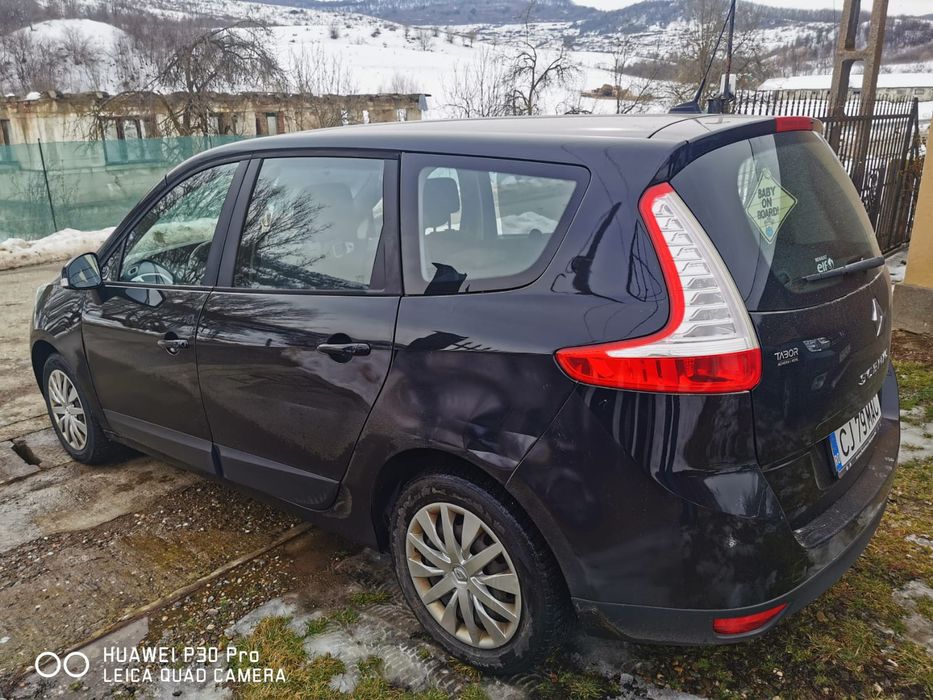 Vând Renault Grand Scenic