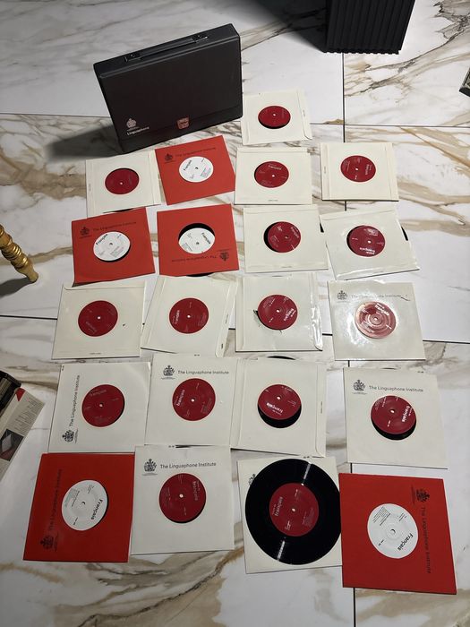 2 Set x 16 discuri vinil Linguaphone+huse/franceza,engleza noi iasi