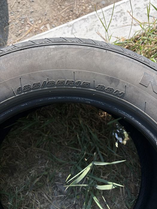 Продам две шины nexen n fera