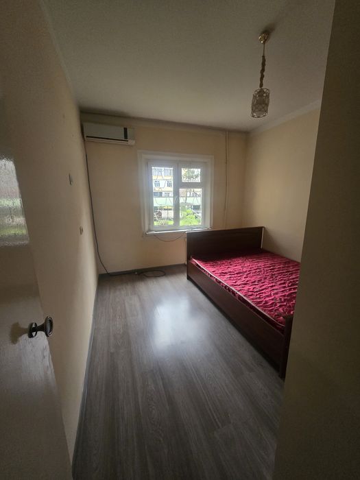 Сдаётся  квартира сергели  8а 2 ком 1 этаж семья  рядом дехкан базар