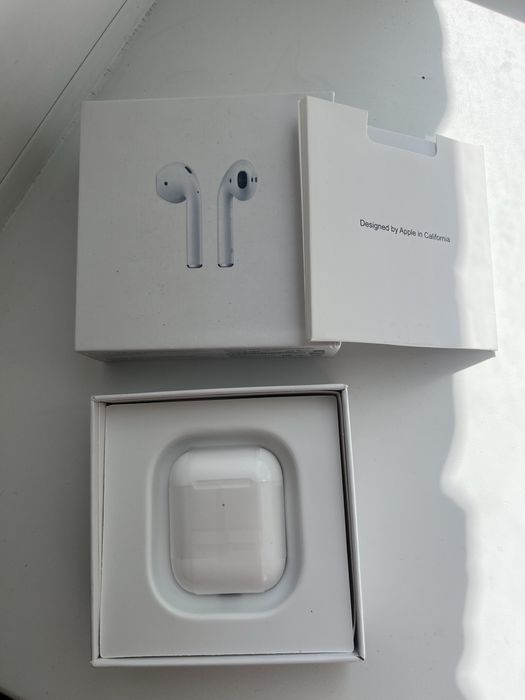 Срочно продаю airPods 2 ориг