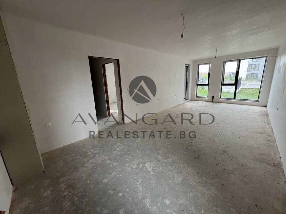 Продава се Двустаен апартамент в Пловдив, Остромила - 110 кв.м за 1060 €/кв.м - Снимка #2