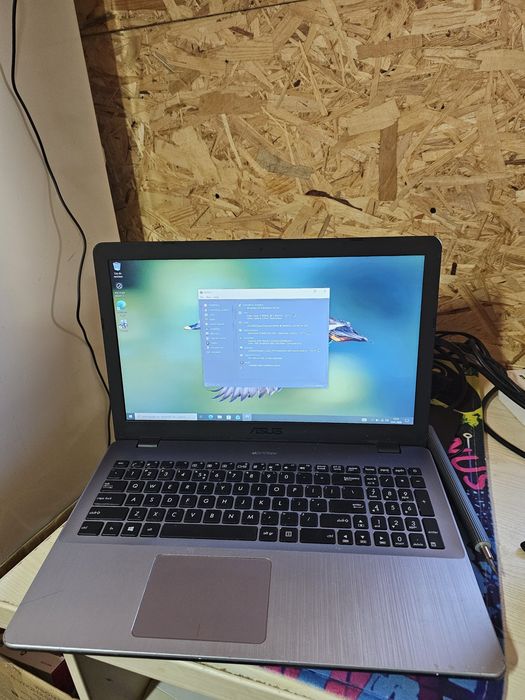 Laptop asus i7 gen 8, 16gb ddr4, ssd m.2, baterie buna, etc!