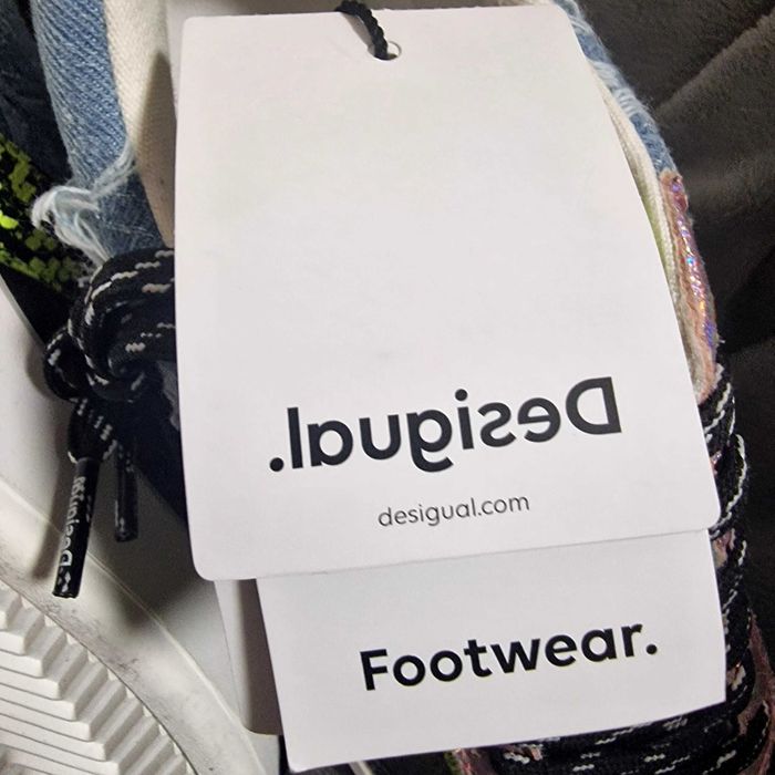 Desigual 37,нови кецове