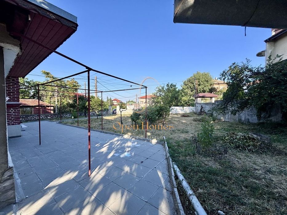 Къща под наем в с.Брестник