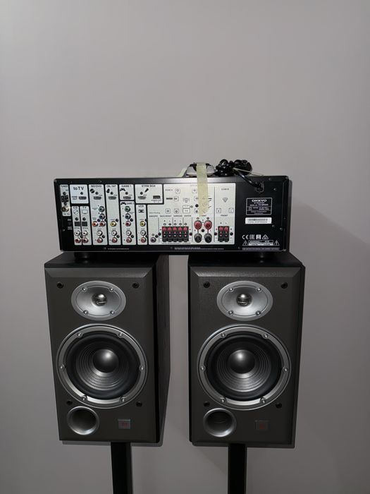 Boxe JBL E30 cu un sunet deosebit