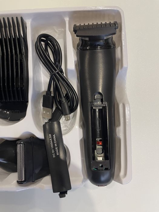 Машинка 3в1 - подстригване / бръснене / тример за нос