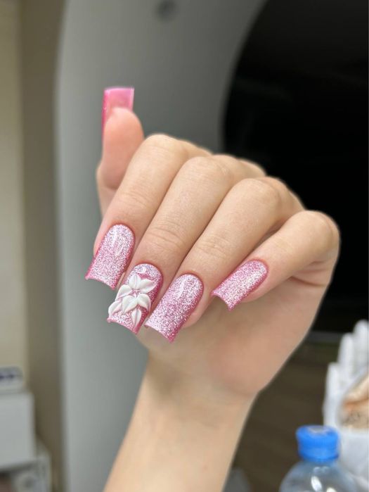 Наращивание ногтей