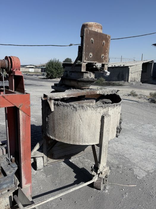 Шлакаблок чиқарувчи аппарат