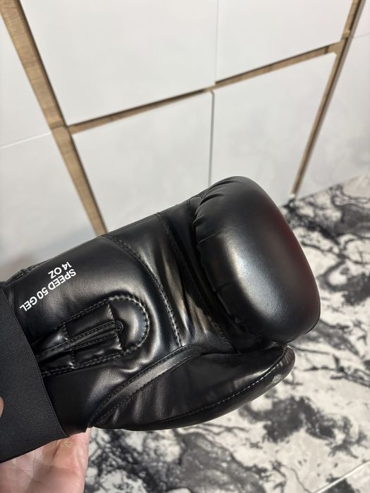 Боксови ръкавици