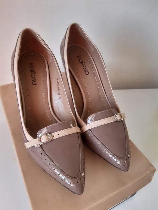 Продам женские туфли