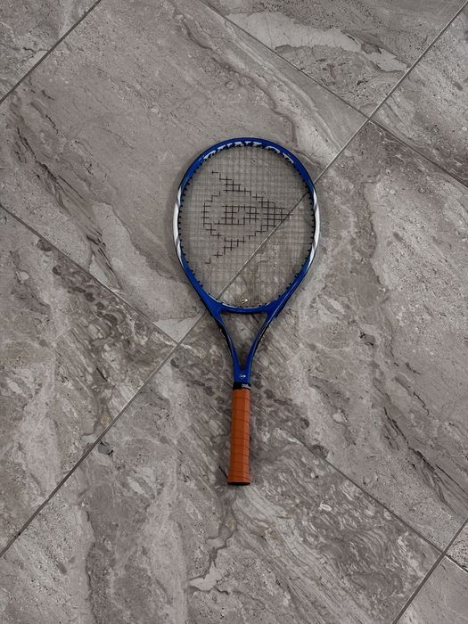 Оригинална тенис ракета Dunlop