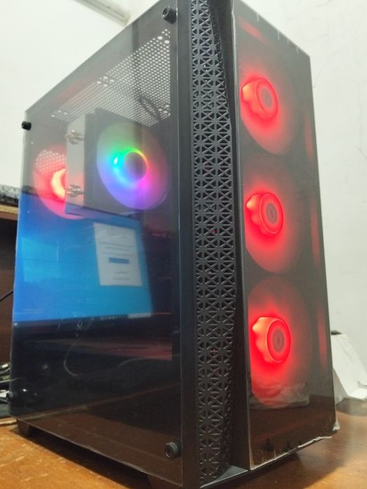 O'yin va dizaynerlik ishlari uchun tayyor kompyuter