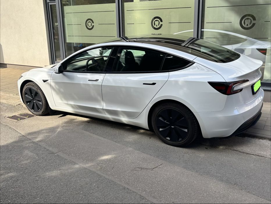 Tesla Model 3 Long Range AWD