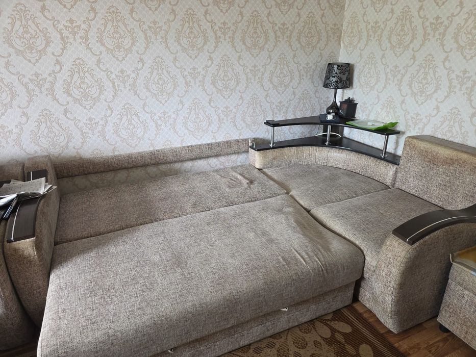 Диван угловой б/у
