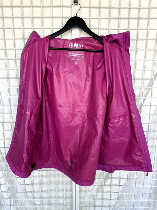 Дамско непромокаемо яке / ветровка Sherpa Outdoor (Birkot Damen Rainjacket) - размер XL, Отлично състояние